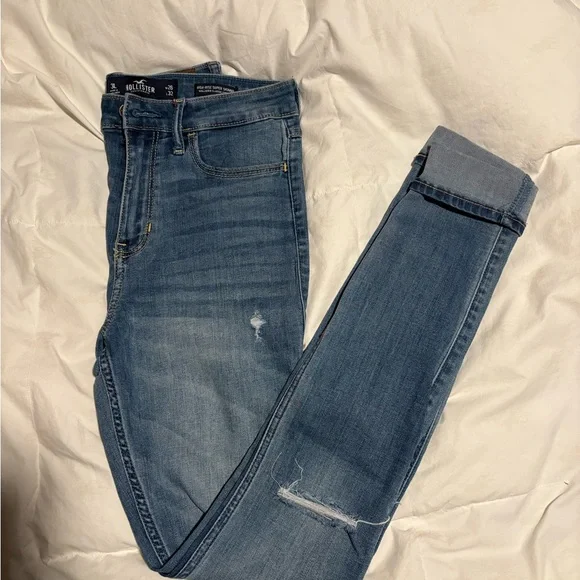 Hollister Women's Denim Skinny Jeans - Picture 2 of 5